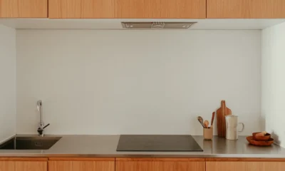 Placa vitrocerámica Balay 3EB720XR con aviso en el panel táctil