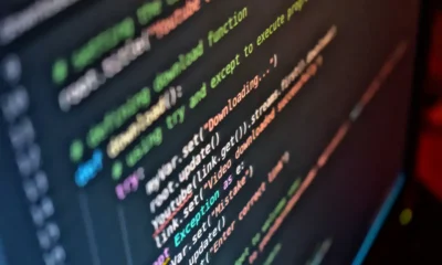 Placa de inducción Balay mostrando el error E3 en el panel táctil