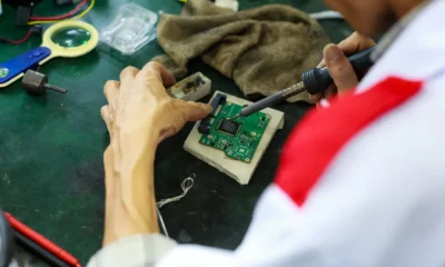 Pantalla de patinete eléctrico con error 2 durante una revisión del motor