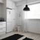 Imagen de un frigorífico moderno con la etiqueta energética visible para ilustrar qué significa la letra e en electrodomesticos y cómo interpretar su consumo.