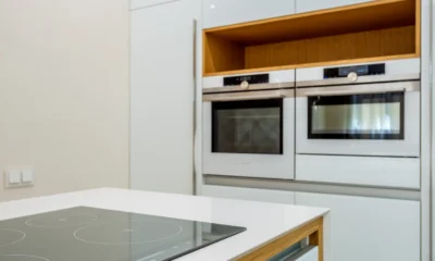 fallo placa inducción bosch 9 al revés en una placa de cocina durante una reparación