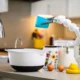 Robot de cocina cecotec mambo 11090 sobre una encimera de cocina moderna con pantalla digital y jarra de acero inoxidable.