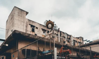 Secadora Balay con aviso de depósito lleno y zona de condensación visible